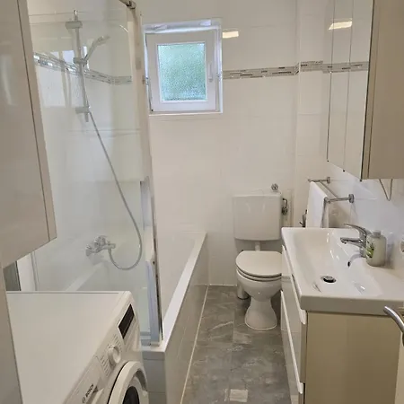 Apartment Beautifully Renovated With The Comforts Augsburg