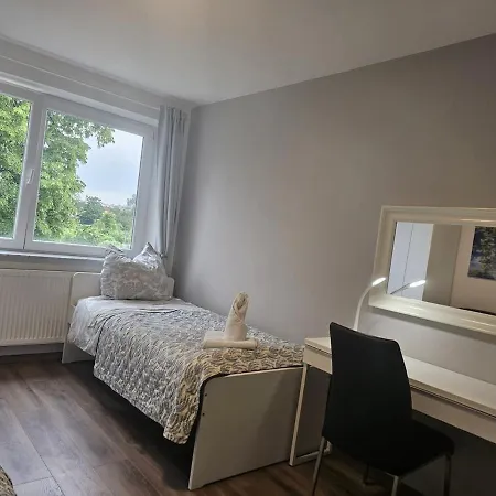 Beautifully Renovated With The Comforts * Augsburg